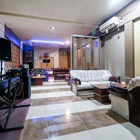 Reddoorz Plus Near Pasar Wisata Pekanbaru Exterior photo