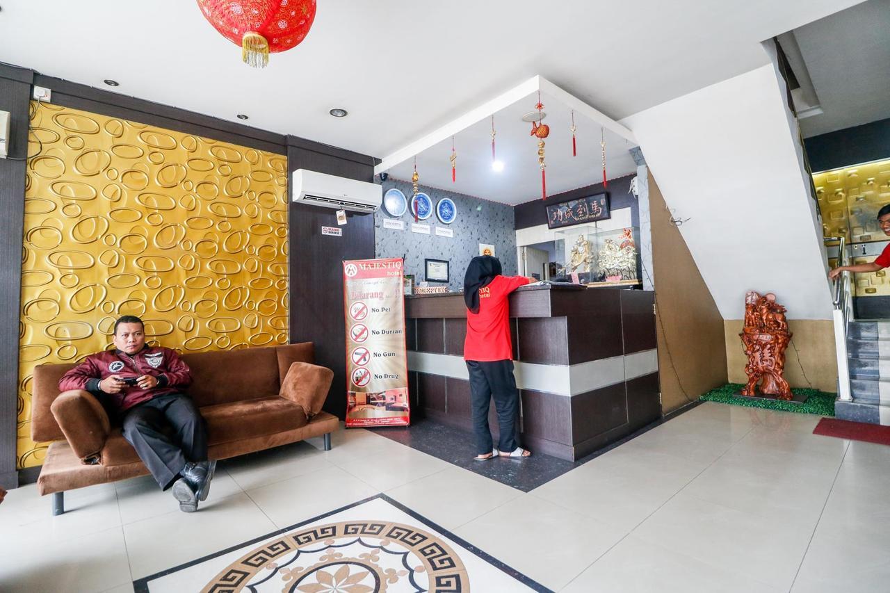 Reddoorz Plus Near Pasar Wisata Pekanbaru Exterior photo