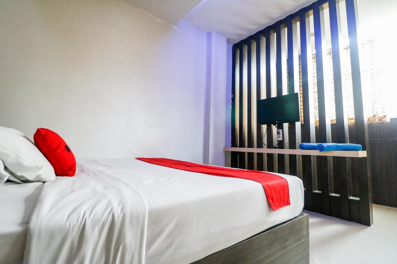 Reddoorz Plus Near Pasar Wisata Pekanbaru Exterior photo