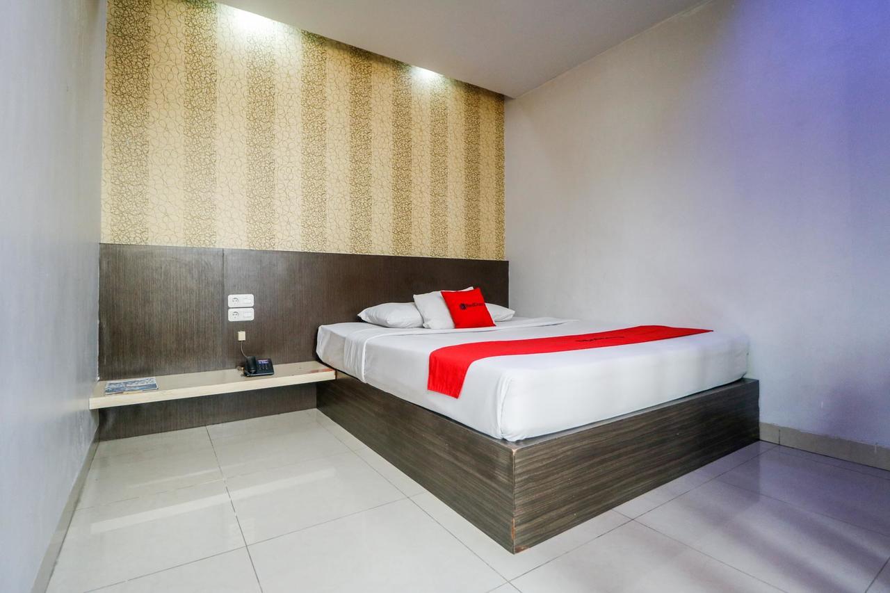 Reddoorz Plus Near Pasar Wisata Pekanbaru Exterior photo